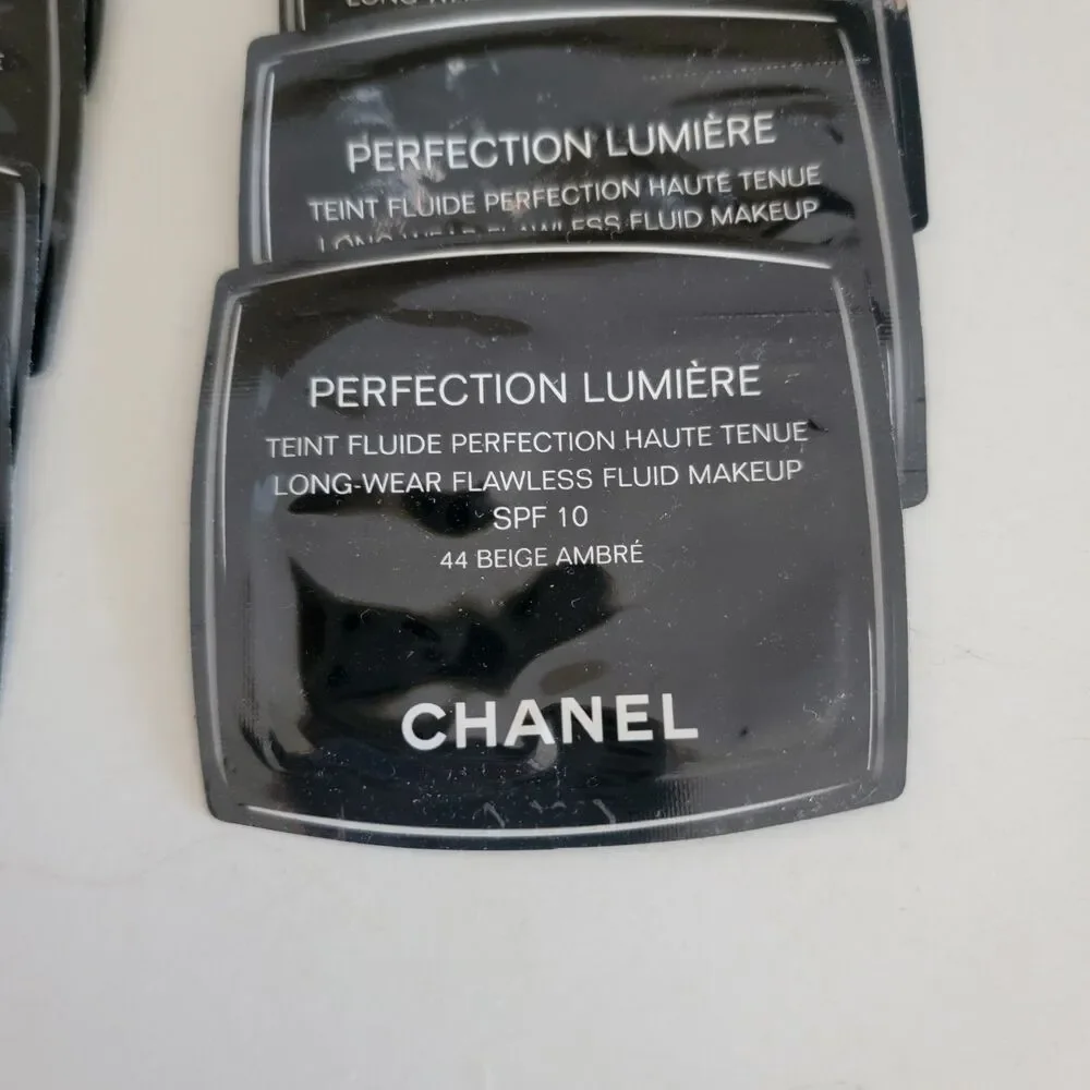 Chanel Perfect Lumiere Sample 44 Beige Ambre